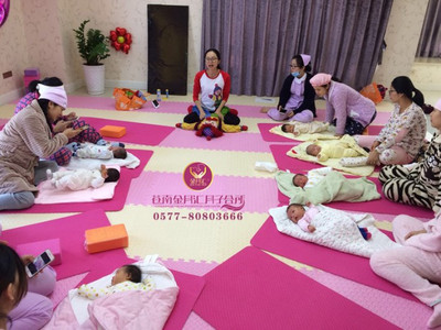 苍南金月汇薇薇家政服务