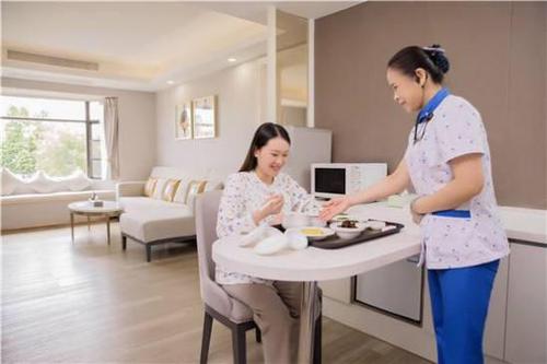 棕榈树家庭服务中心,您身边贴心的母婴护理管家