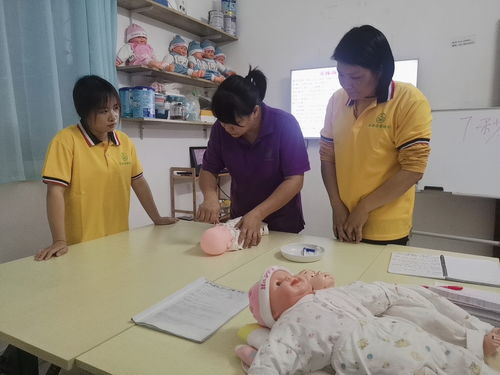 月嫂母婴家政行业 我推荐中年妇女的就业好选择