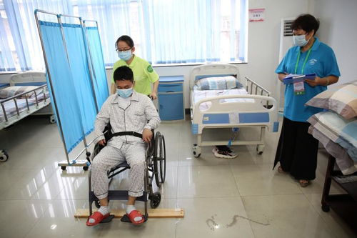 南粤家政 羊城竞技大赛精彩开赛 金牌月嫂现场教你母婴护理知识