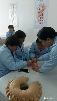 家政头条!骏伯家政招生催乳师啦_母婴_网