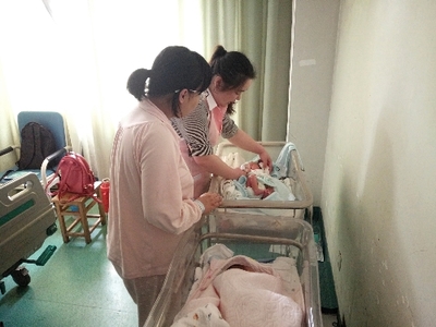 皖嫂家政志愿者助力新妈妈 母亲节暖心服务活动获盛赞_马鞍山文明网