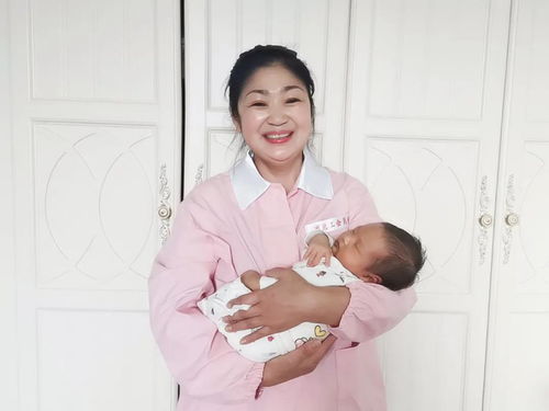 爱心 耐心 细心 丹东有个获评 最美家政人 的 三心 月嫂